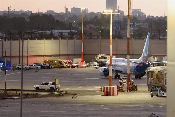 Tras un incidente en un vuelo de Flydubai, los Estados Unidos y Emiratos Árabes Unidos impusieron restricciones que afectan la movilidad de pasajeros israelíes en el aeropuerto de.