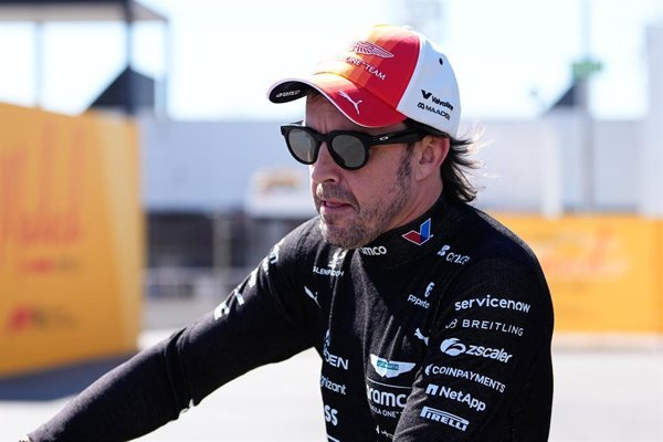 El piloto español Fernando Alonso rechaza posibles participaciones en el Rally Dakar 2027, destacando que las exigencias del Mundial de Fórmula 1 no permiten una participación.
