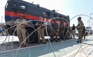 Las autoridades indias han advertido que las protestas del CJP no cuentan con autorización oficial por incumplimiento de plazos establecidos, y que se prevén cortes en transporte.