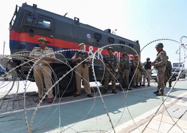 Las autoridades indias han advertido que las protestas del CJP no cuentan con autorización oficial por incumplimiento de plazos establecidos, y que se prevén cortes en transporte.
