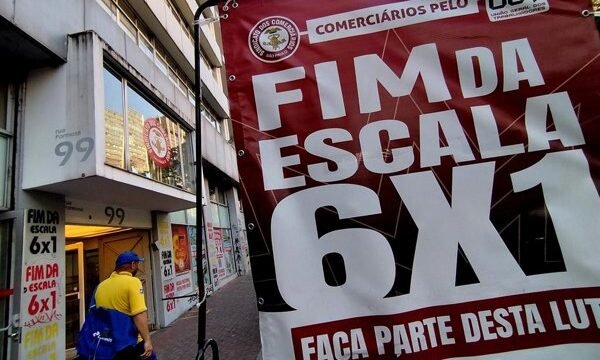 El proyecto de reforma laboral en Brasil busca establecer una jornada semanal de 40 horas con dos días de descanso remunerado, tras un proceso de transición de 14 meses que.