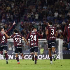 Levante remonta y sale del descenso tras un intenso encuentro contra Sevilla