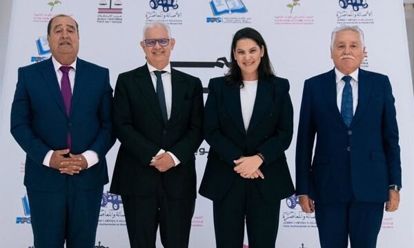 Calificación escolar: sistema de evaluación de 0 a 20 y nota que indica aprobación
