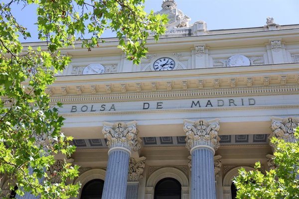El Ibex 35 se mantiene en 19.300 puntos con un aumento del 0,18% ante inicio de resultados en EE.UU.