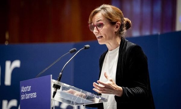 Sanidad y Farmacéuticos lanzan curso para mejorar atención del tabaquismo en Primaria