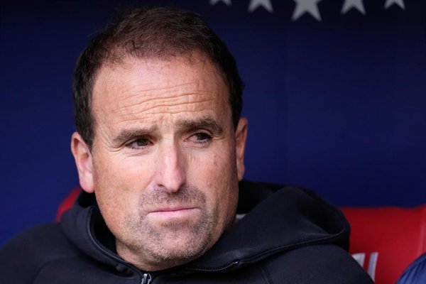 Jagoba Arrasate reafirma su compromiso y confianza en el proyecto de Osasuna