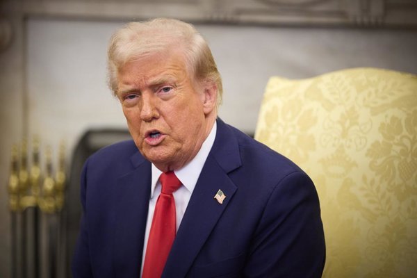 Trump justifica su acuerdo sobre diésel con Rusia como una medida global