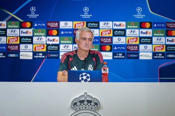 Mourinho expresa total confianza en los árbitros de Liga y Champions