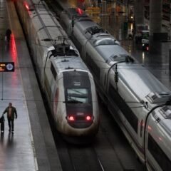 Renfe avisa que las interrupciones en el AVE Madrid-Barcelona seguirán mañana