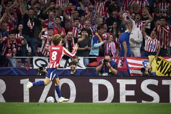 Atlético Madrid vence 2-0 a Manchester United en la Champions League