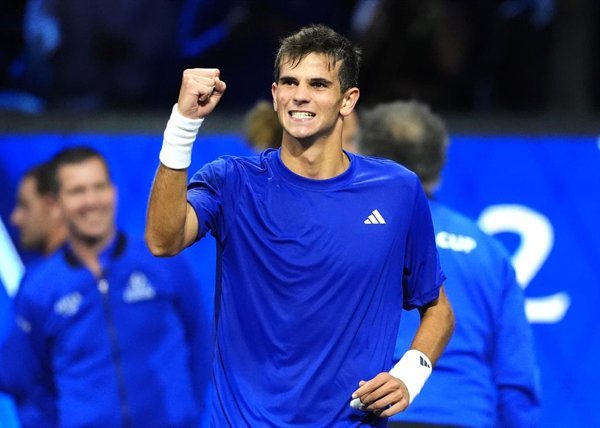 Rafa Jódar supera a Van Zandschulp y avanza a cuartos en el Masters 1000 de Shanghái