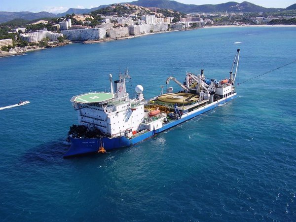 Prysmian finaliza la adquisición de Xtera por 58 millones de euros para expandir servicios de telecomunicaciones submarinas