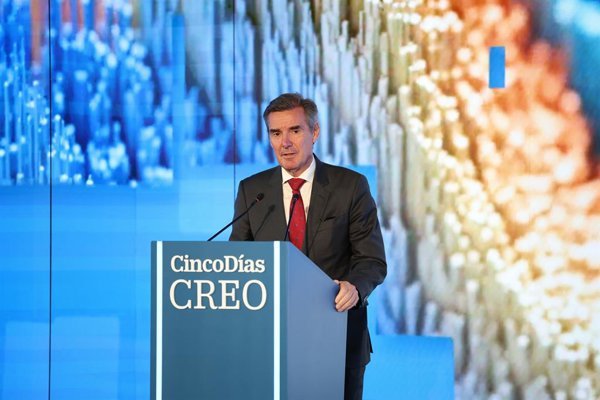San Basilio advierte sobre el efecto de la deuda en mercados y critica ajustes de EE.UU.