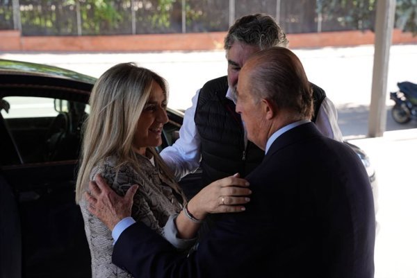 La ministra Milagros Tolón recibe a selecciones de hockey tras plata mundialista