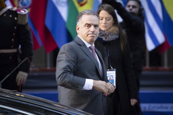 Solaria de España invertirá 5.000 millones de euros en centros de datos en Uruguay