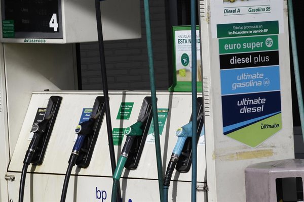 Precios de los combustibles descienden un 3,24% esta semana por impacto fiscal