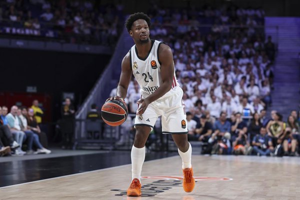 Real Madrid vence a ASVEL Villeurbanne 111-92 en baloncesto