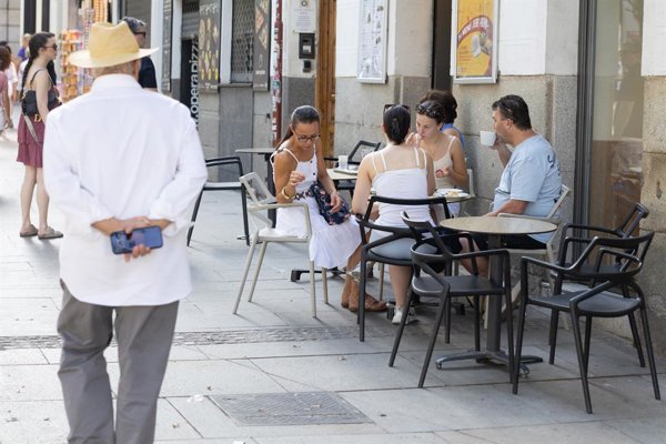 El sector servicios impulsa su crecimiento en agosto, alcanzando un 6% y acumulando 29 meses de alzas