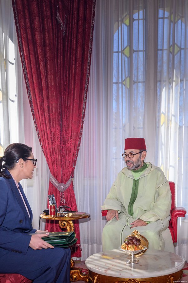 Mohamed VI de Marruecos juramenta al nuevo gabinete liderado por Fátima el Mansuri