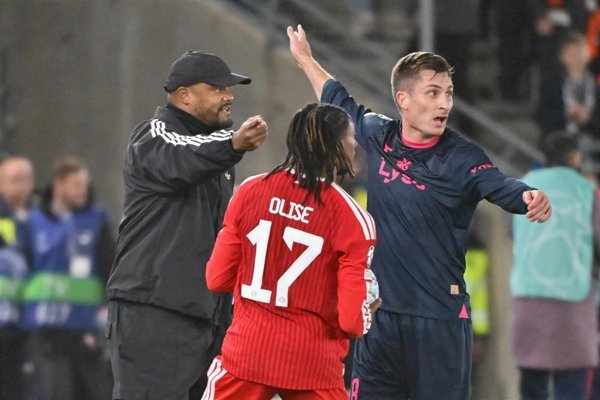 El Bayern decide no sancionar a Olise tras su expulsión en la Champions League