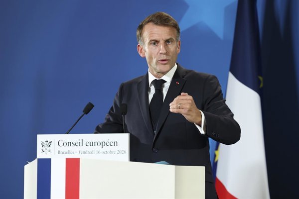 Macron advierte que reducir la ayuda a Ucrania podría comprometer la seguridad de Francia