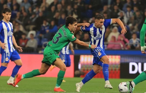 Deportivo y Levante mantienen empate sin evolución en Riazor