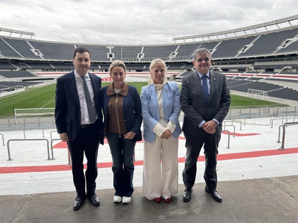 La ministra Milagros Tolón recorre los estadios Monumental y Bombonera en Buenos Aires