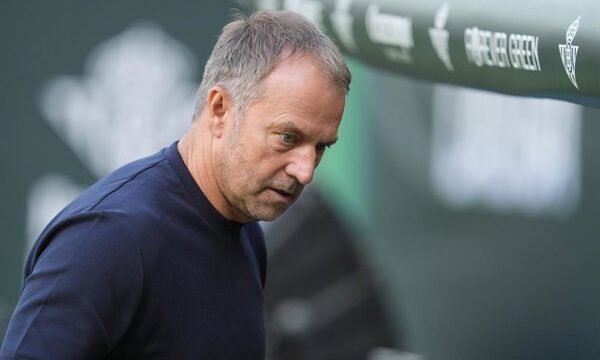 El Athletic Club baja el centrocampista Peio Canales por lesión en el sóleo