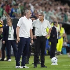 Manuel Pellegrini critica duramente la actuación del árbitro en el partido