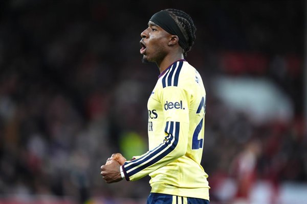 Arsenal vence por la mínima a Nottingham Forest; Manchester United continúa en baja forma