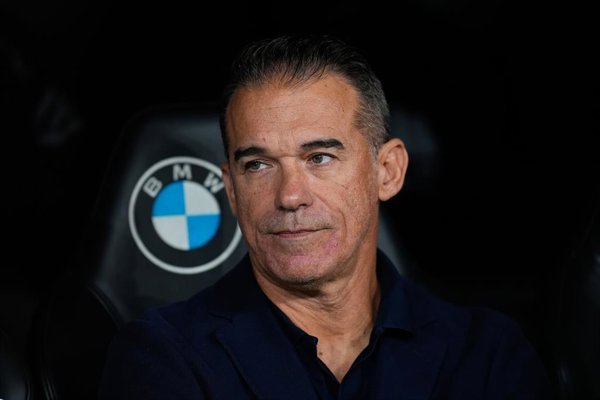 Luis García Plaza cuestiona ausencia del VAR antes del Clásico