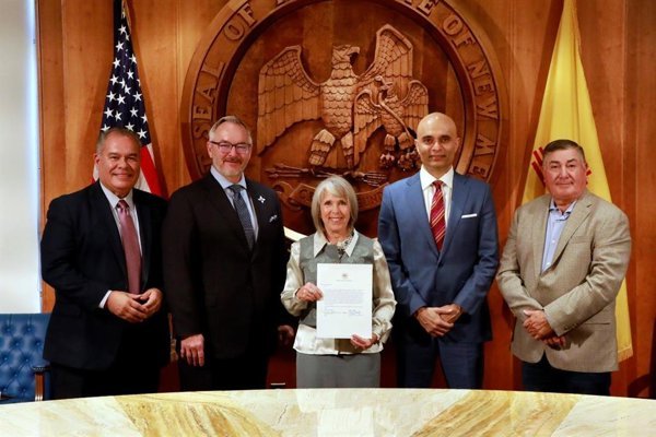 Fujitsu y Estado de Nuevo México colaboran en centro de investigación cuántica