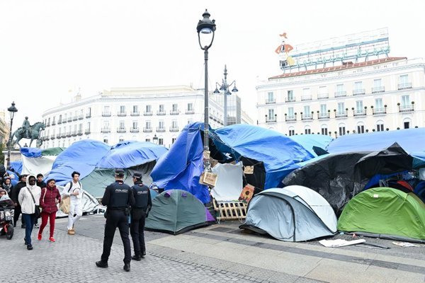 Sindicatos convocan huelga general y habilitan sitio web para coordinación
