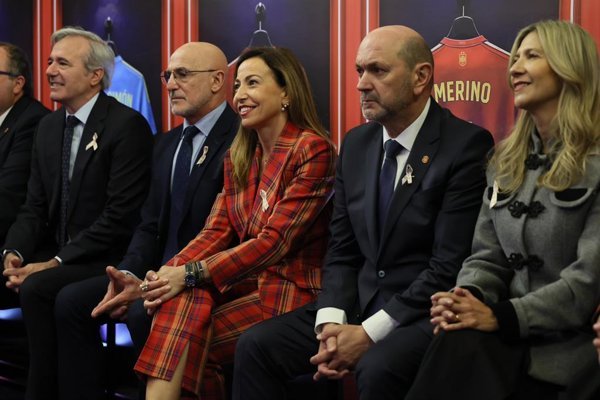 La RFEF inspecciona el avance de las obras en el Ibercaja Romareda para el Mundial 2030