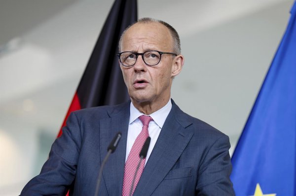 Merz alerta que Rusia pretende desestabilizar Europa y asegura que la UE puede apoyar a Ucrania sin Estados Unidos