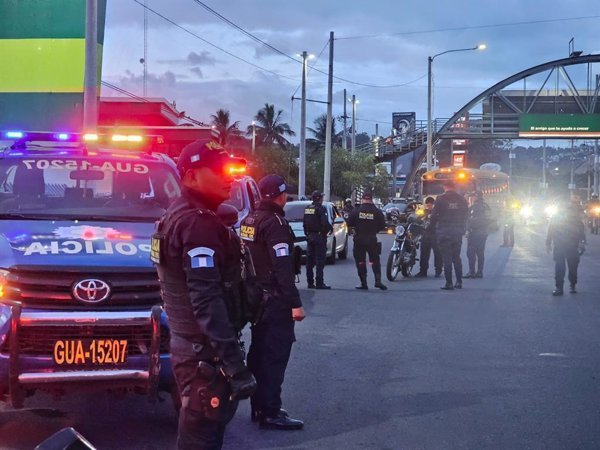 Gobierno de Guatemala investiga revocación de detenciones tras tiroteo de exfiscal y advierte posibles consecuencias