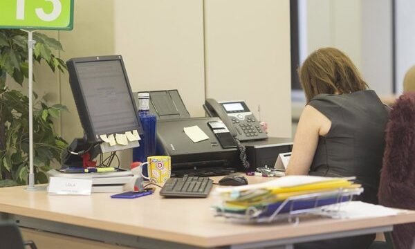 Bessent descarta impacto en mercados de EE.UU. por la situación financiera de Francia