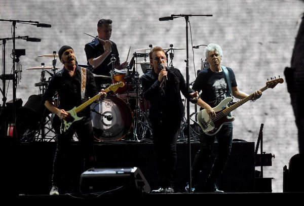 U2 realizará el espectáculo de medio tiempo en primer juego de NFL previo al Día de Acción de Gracias según Netflix