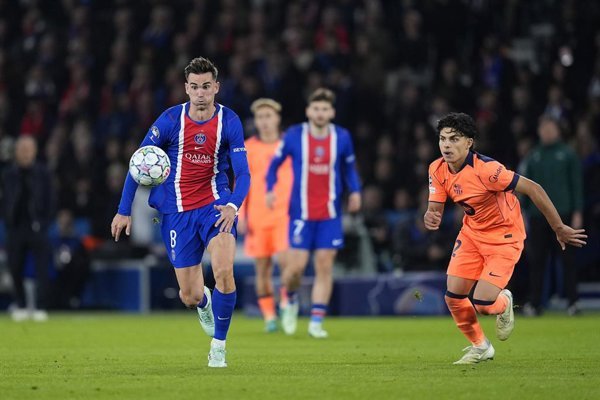 El Paris Saint-Germain vence al FC Barcelona por 4-2 en la Champions League