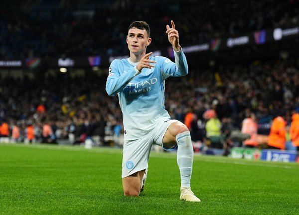 Manchester City y Roma logran amplias victorias; Nápoles inicia con triunfo en Champions
