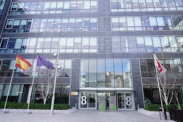 AEMPS inicia investigación sobre gafas que aseguran corregir la visión