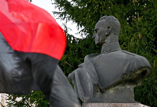 Polonia critica nuevo reconocimiento de Ucrania al ultranacionalista UPA acusado de masacres