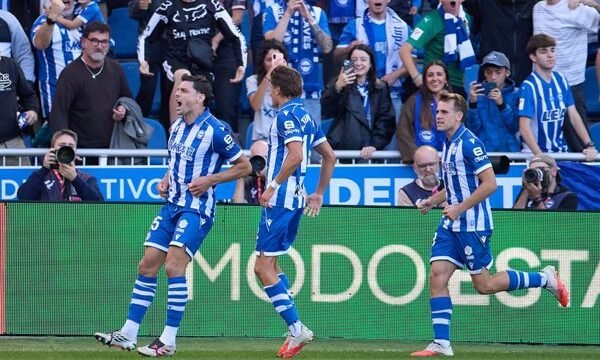La Real Sociedad vence con goleada y el Celta remonta para debutar en la Liga Europa