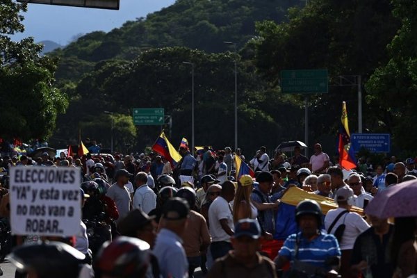 Venezuela: Siete personas responsables del sonido detidas durante marcha opositora
