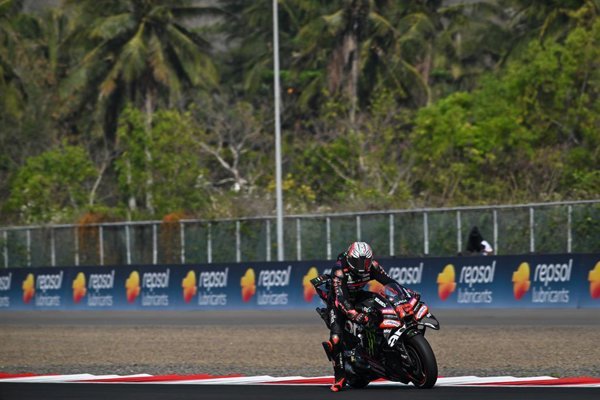Bezzecchi encabeza la sesión de entrenamiento en Australia, seguido por Raúl Fernández y Marc Márquez