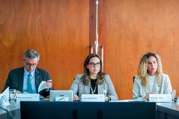 De la Espriella designa a su exministra de Educación como nueva encargada de la Comisión de la Paz en Colombia