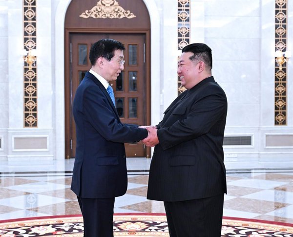 Kim Jong Un finaliza una visita sorpresa a China para fortalecer los lazos bilaterales