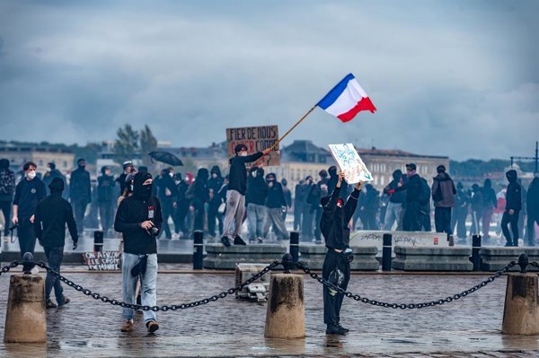 Francia registra 142 detenidos en París durante las protestas del pasado sábado