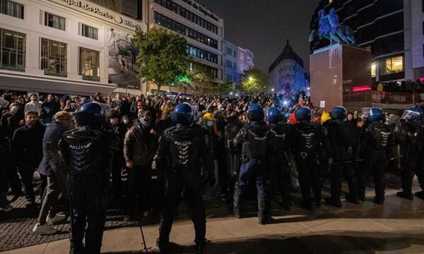 Portugal: Chega apoya el refuerzo policial para controlar las encampadas de viviendas ilegales