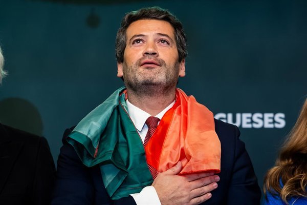 Portugal: Chega apoya el refuerzo policial para controlar las encampadas de viviendas ilegales